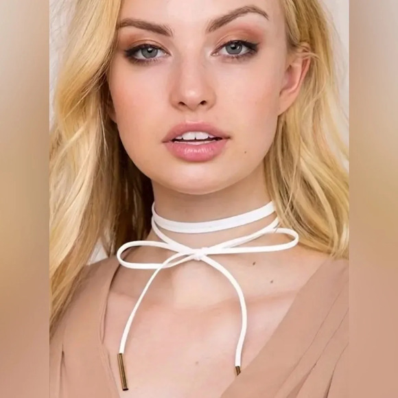 Adjustable Velvet  String Choker Necklace - Picture 2 of 3